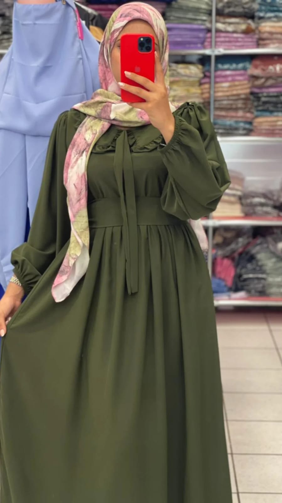 موديل جواهر jawahir عباءة انيقة تتكون من قطعه واحده مع حزام بنوعيه توب كريب روزا مقاسات M L XL XXL 